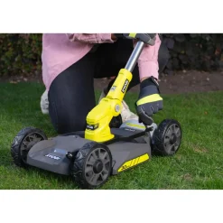 Akku-City-Rasenmäher 'RY18LMC30A-120' 18 V ONE+ mit Akku, bis 200 m²