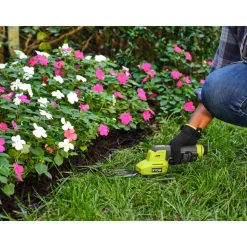 Akku-Gartenschere 'RY4SCA-120' 4 V mit 2,0 Ah Akku und Ladekabel