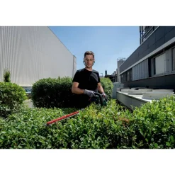 Akku-Heckenschere 'HS 18 LTX BL 55' 18 V 55 cm ohne Akku und Ladegerät