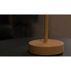 Akku-LED-Tischleuchte 'Marlo' gelb/weiß mit USB-Ladekabel Ø 11 x 38 cm