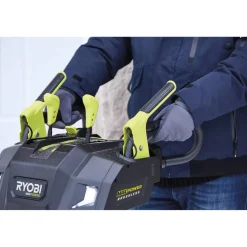 Akku-Schneefräse 'Max Power Brushless RY36STX61A-260F' 36 V mit Akkus und Ladegerät