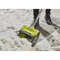 Akku-Schneefräse 'RY18ST25A-140' 18 V ONE+ inklusive Akku und Ladegerät