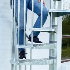 Aussenspindeltreppe 'Gardenspin' Metall Ø 185 cm