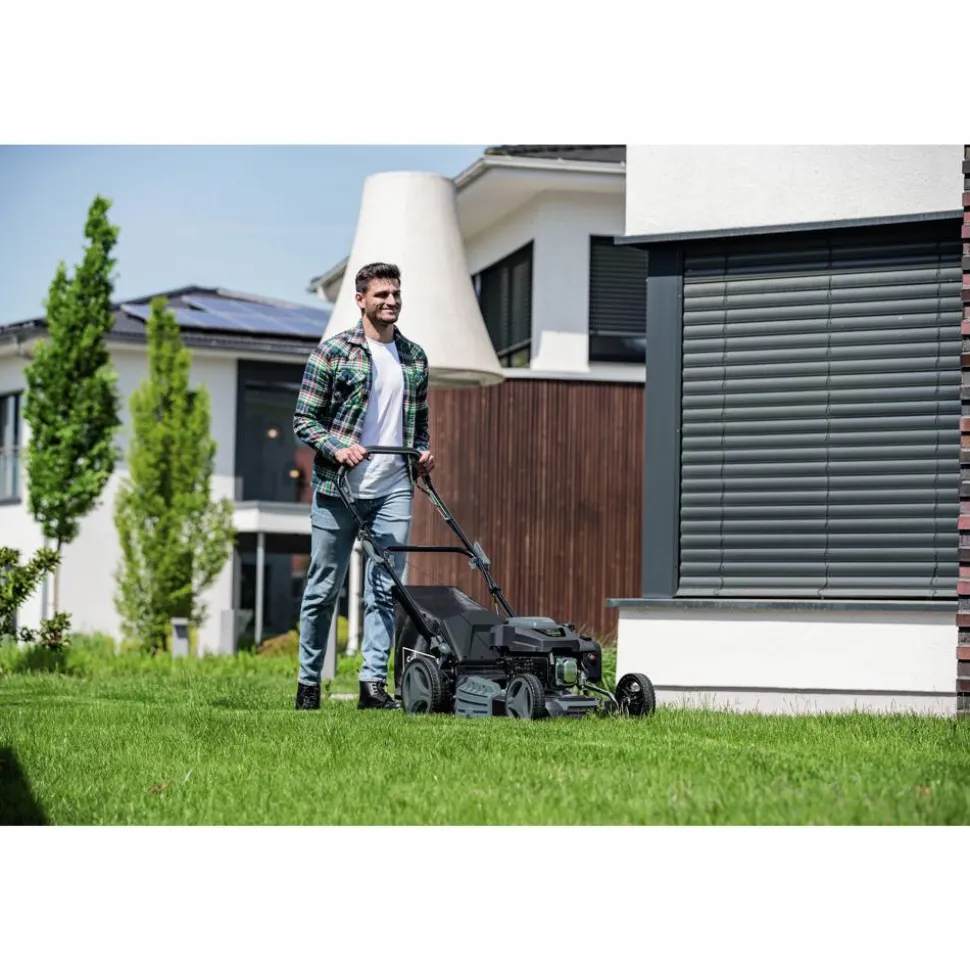 Benzin-Rasenmäher 'LMT225-53' 6 PS / 4,4 kW 1800 m²