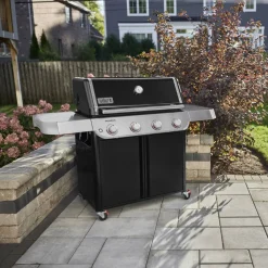 Gasgrill 'Genesis E-415' schwarz