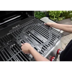 Gasgrill 'Spirit E-325 GBS' schwarz 123 x 117 x 67,5 cm