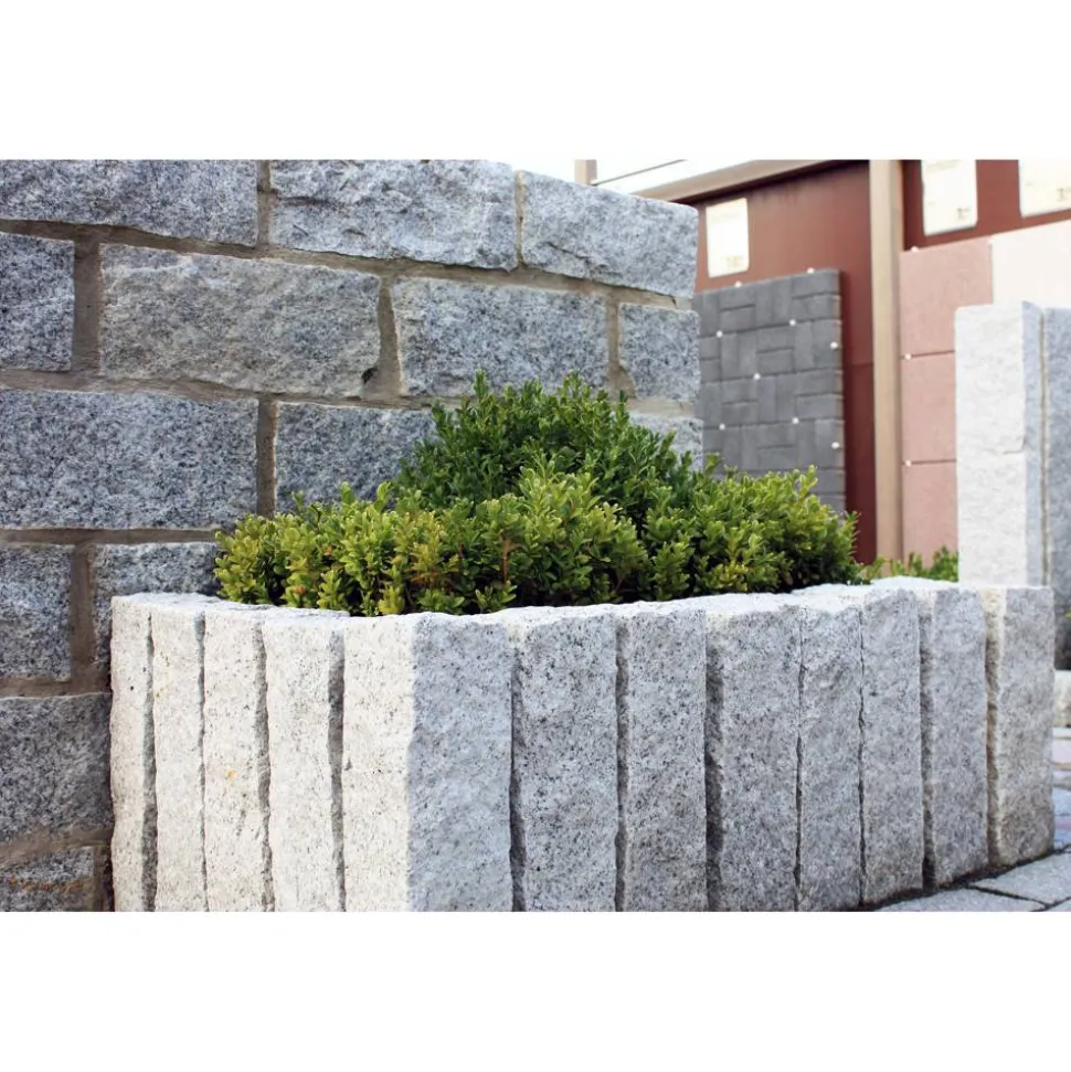 Granitpalisade 'XZ' Granit hellgrau 10 x 10 x 50 cm