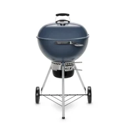 Holzkohlegrill 'Master-Touch GBS C-5750' blau Ø 57 x 107 cm