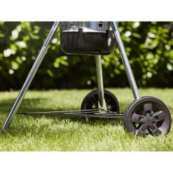 Holzkohlegrill 'Master-Touch GBS C-5750' blau Ø 57 x 107 cm