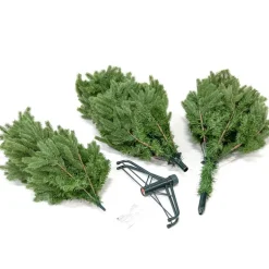 Künstlicher Weihnachtsbaum 'Cedar Frost Kiefer' grün/frosted Ø 114 x 210 cm