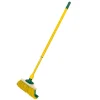 Krallenbesen mit Kunststoffstielhalter und Teleskopstiel 30 cm gelb grün
