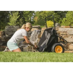 Schubkarre 'Cub Cart' schwarz Stahl / Kunststoff 127 x 71 x 74 198 Liter