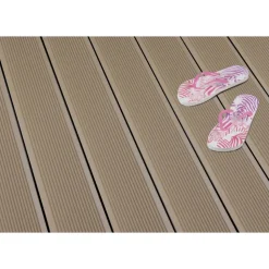Terrassendiele 'Exklusiv' sandfarben matt 2500 x 145 x 26 mm